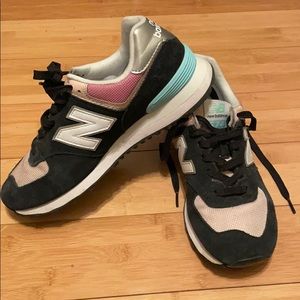 Pastel New Balance Woman’s Size 9 Sneakers